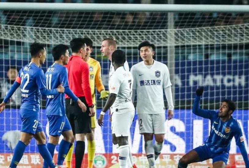 中超裁判点球判罚视频,中超裁判低级误判回放