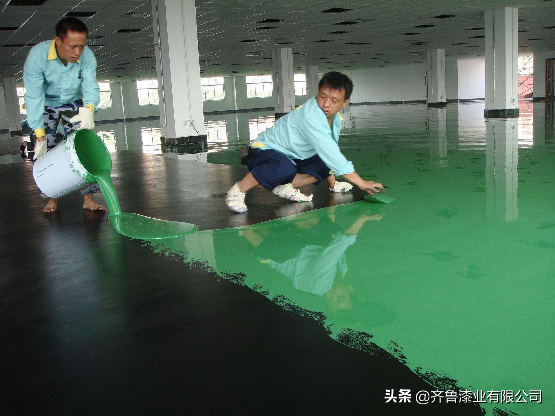 水泥地面刷漆如何施工？环氧树脂地坪漆施工工艺
