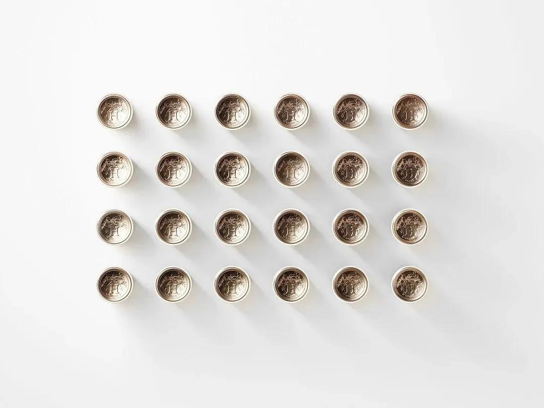 大型真香现场！爱马仕口红真的来啦！网友“设计一言难尽”