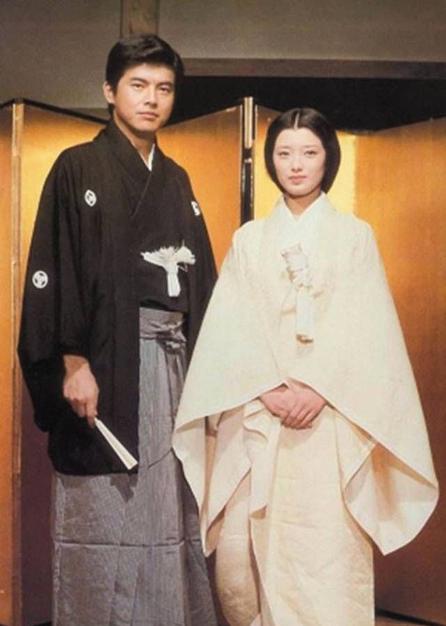 三浦友和一头白发仍帅气,男士三浦友和发型