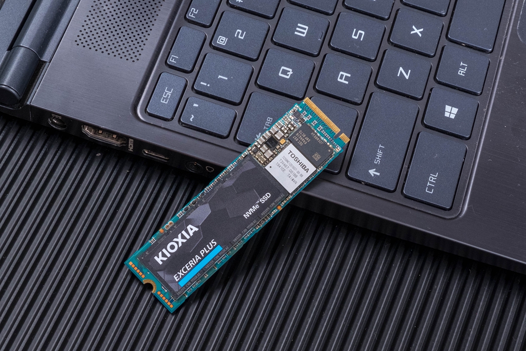 东芝铠侠rc20是4.0吗,东芝铠侠固态硬盘2230