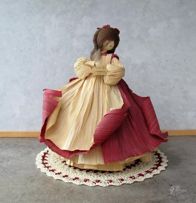 用玉米皮做的手工作品,手工玉米皮编席子教程