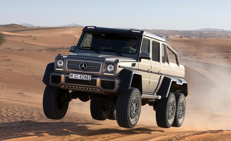 5年的奔驰C260还会贬值多少,十多年的奔驰g值得买吗