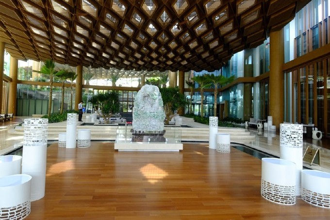 带孩子去三亚泡酒店首选之地,三亚阿罗哈酒店附近美食