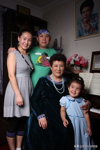 德德玛草原夜莺完整版,草原夜莺德德玛开门大吉