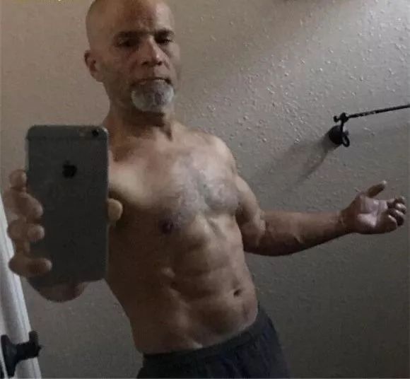 大叔养多肉20年，一片叶子上万块，盆盆都快成精了！