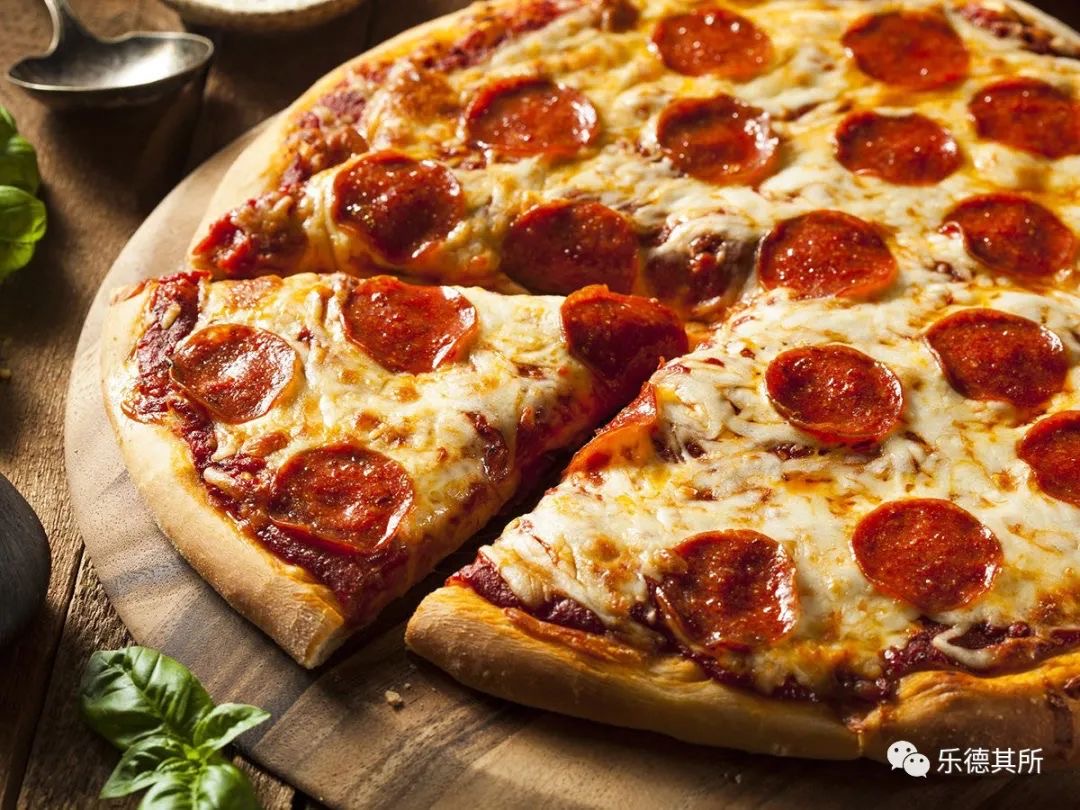 德国披萨薄饼,德国食堂披萨