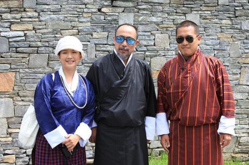 伊能静儿子穿女装做美甲,伊能静儿子美甲视频