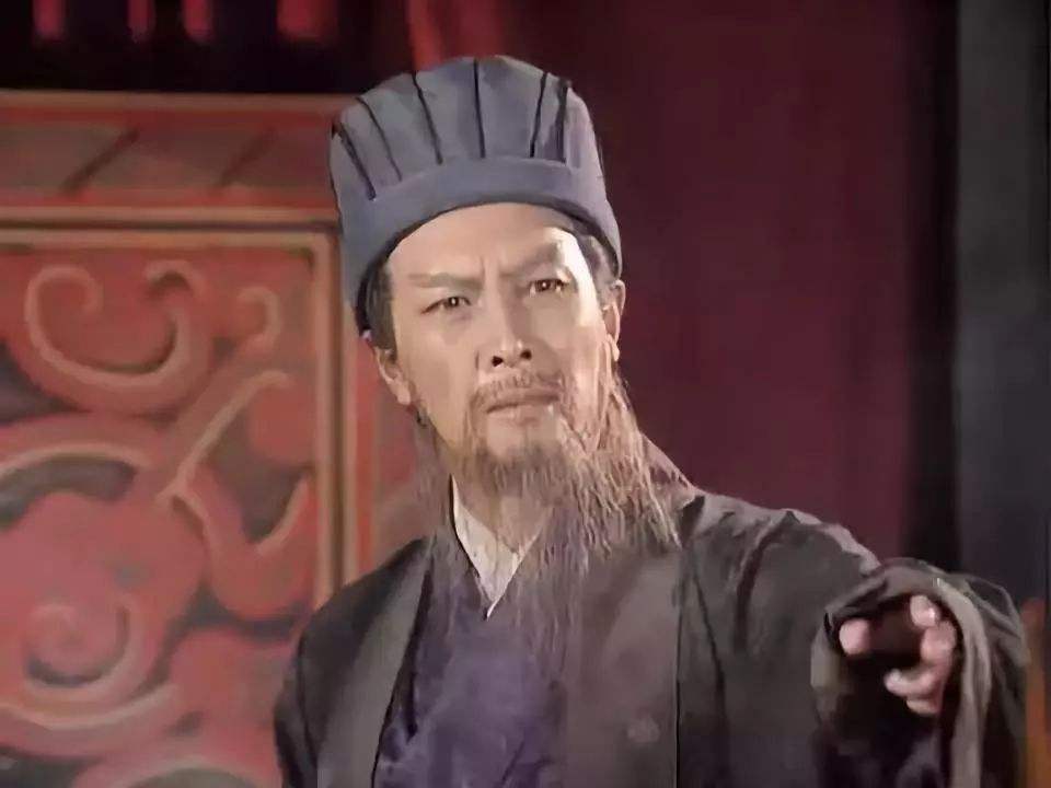 刘备长子被诸葛亮处死，临刑撂下一狠话，刘备后怕道：幸好没手软