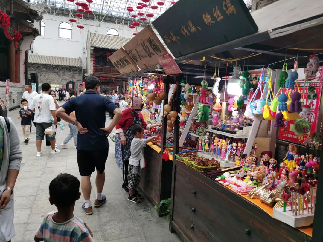 建业足球小镇一日游攻略,建业足球小镇附近有什么玩的