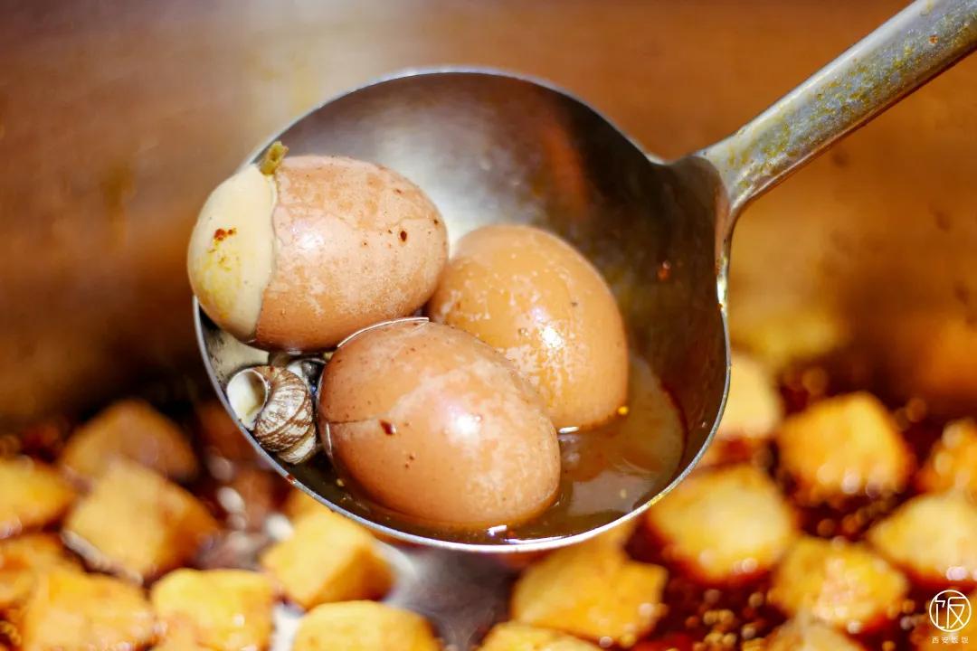 又臭又香螺蛳粉真的很好吃,超臭但超好吃的螺蛳粉