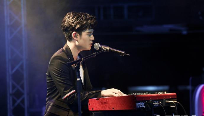 怎么唱歌好听技巧小学生,怎么样唱歌好听又简单的技巧