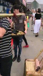 搞笑gif狗子我为这个家操碎了心,搞笑gif图片狗子都开始学坏了