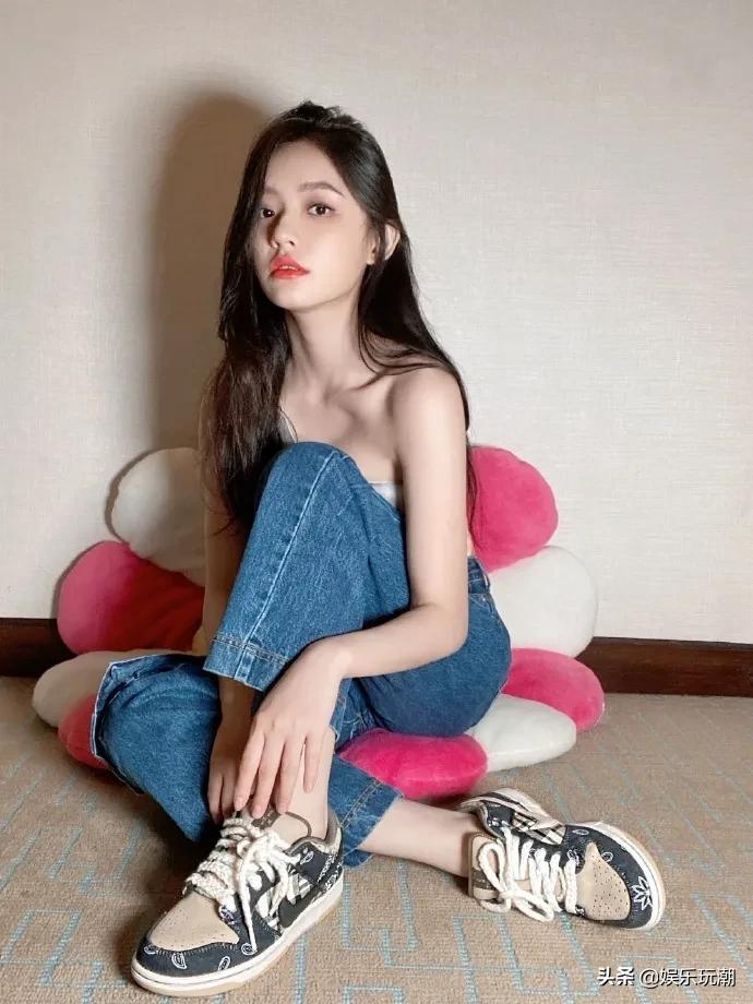 林允同款洞洞鞋,林允同款包头穆勒鞋