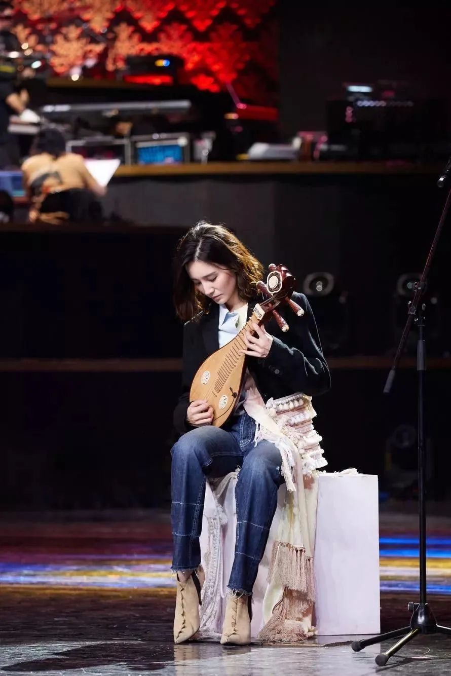 小舍得小宋佳的造型,小舍得小宋佳耳环