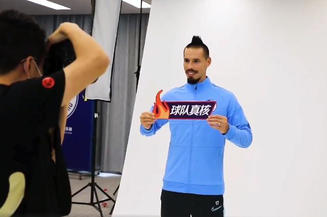 大连人郑龙照片,大连人写真照片