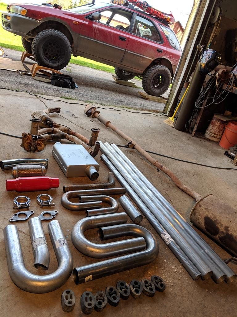 斯巴鲁翼豹2.0r两厢二手能入手吗,2006斯巴鲁翼豹二手多少钱