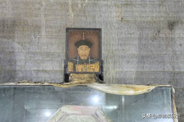 孙殿英盗清东陵全过程,孙殿英盗清东陵的全过程揭秘