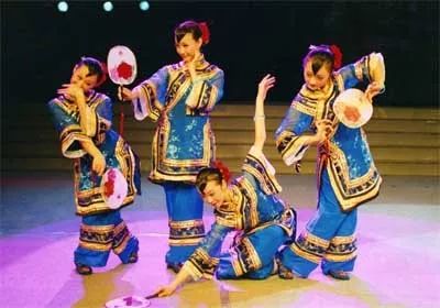 离你越近的地方路途也越远泰戈尔,离你越近的地方路途越远