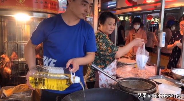 常熟附近美食街火爆小吃,常熟特点地摊小吃