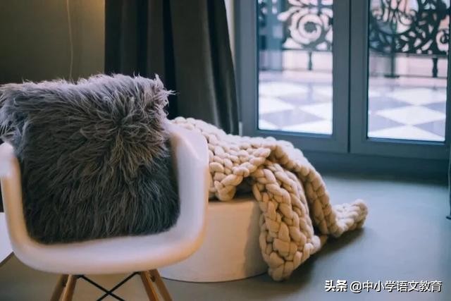 每日文言文翻译讲解,爱莲说初中必背古诗词文言文翻译