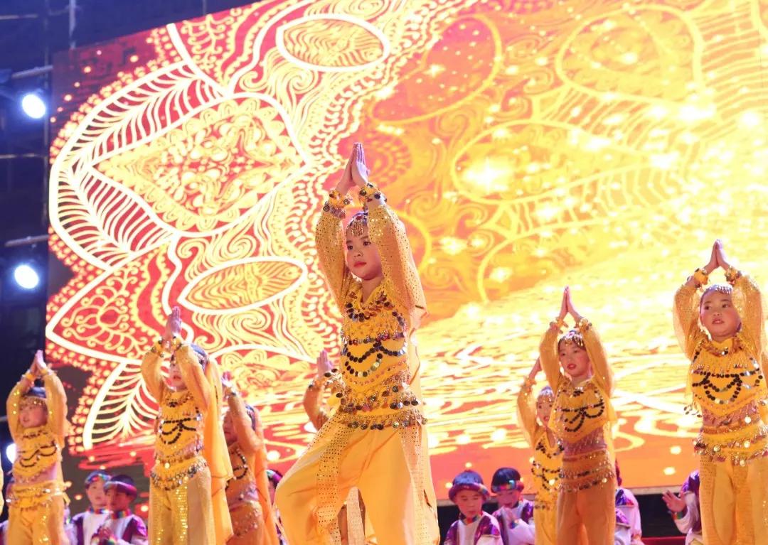 小学迎新晚会,小学生青春筑梦砥砺前行文艺汇演