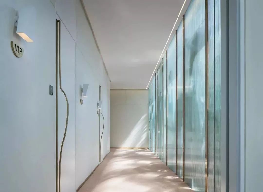 miho绫宠嵎鑲や綋缇庡涓績鏂板厜閲屽簵,miho绫宠嵎鑲や綋缇庡涓績鍥㈣喘