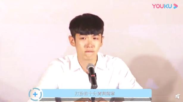 萧亚轩40岁换18个男友,萧亚轩带小十六岁男友上节目