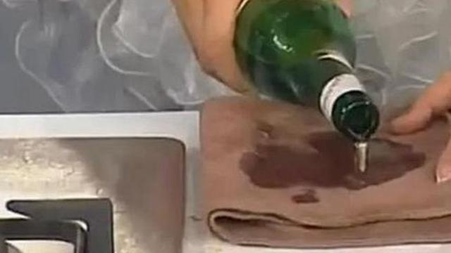 油烟机不用手擦哪里脏喷哪里,家里油烟机油污难清理