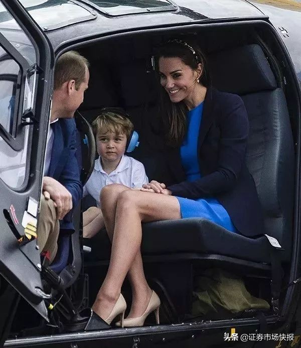 英国乔治小王子和女王,英国乔治小王子为什么不是继承人