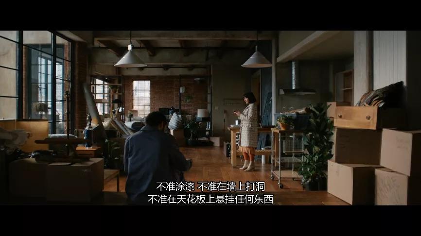 全片高能反转，性感美女化身“*窥偷**狂”