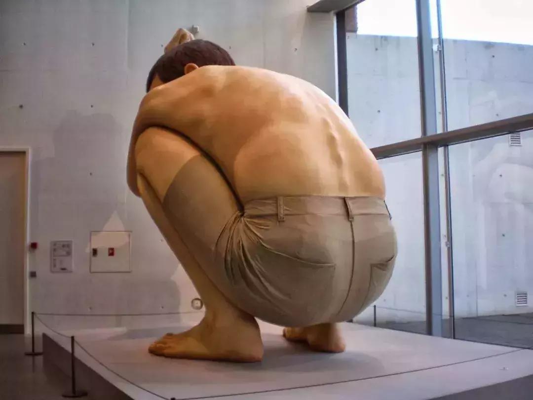 逼真雕塑人,真人雕塑吓人