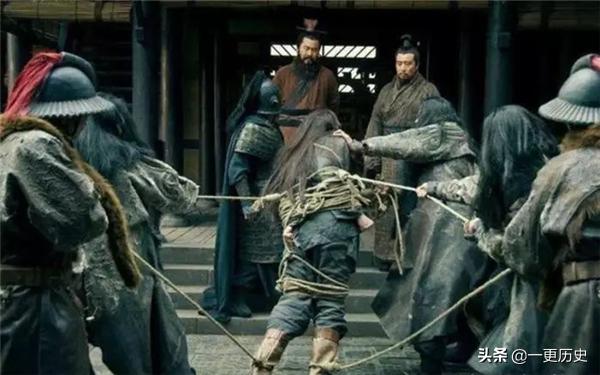 “三姓家奴”吕布的惨淡人生，看似光鲜，却一直被人利用