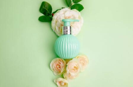 牙膏减少牙渍牙结石,去除牙菌斑清新口气牙膏