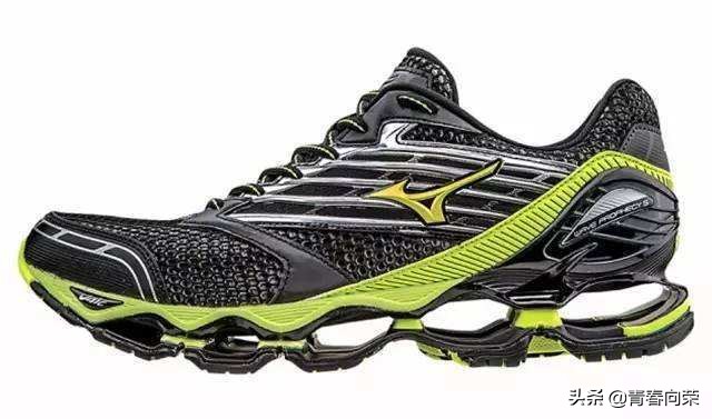新手跑鞋推荐短跑缓震,新手跑鞋推荐减震回弹