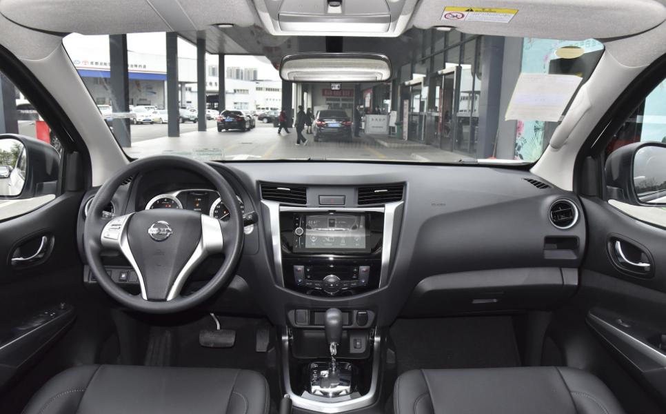 售价不到8万是第一款6座国产suv,价格20万的后驱车