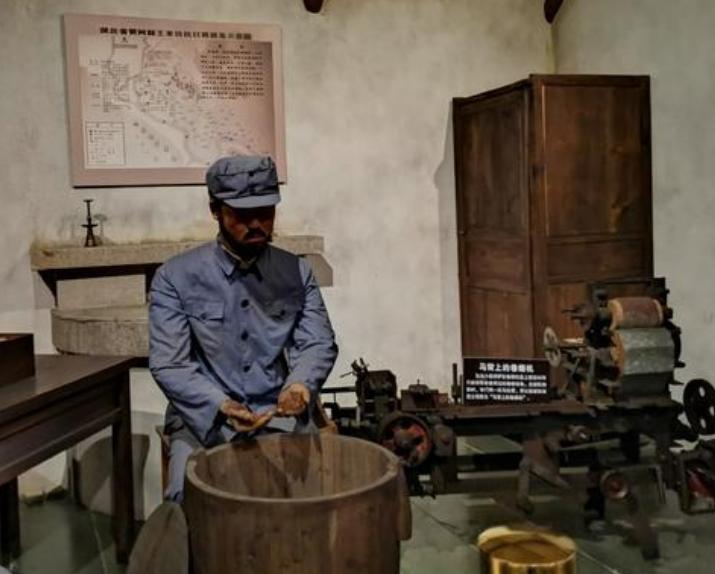 43年陈毅带来自产香烟“飞马”，主席边抽边说：“飞马”劳苦功高