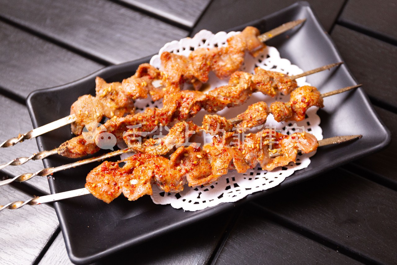 吉林延边女老板将中国美食带到菲律宾，生意火爆