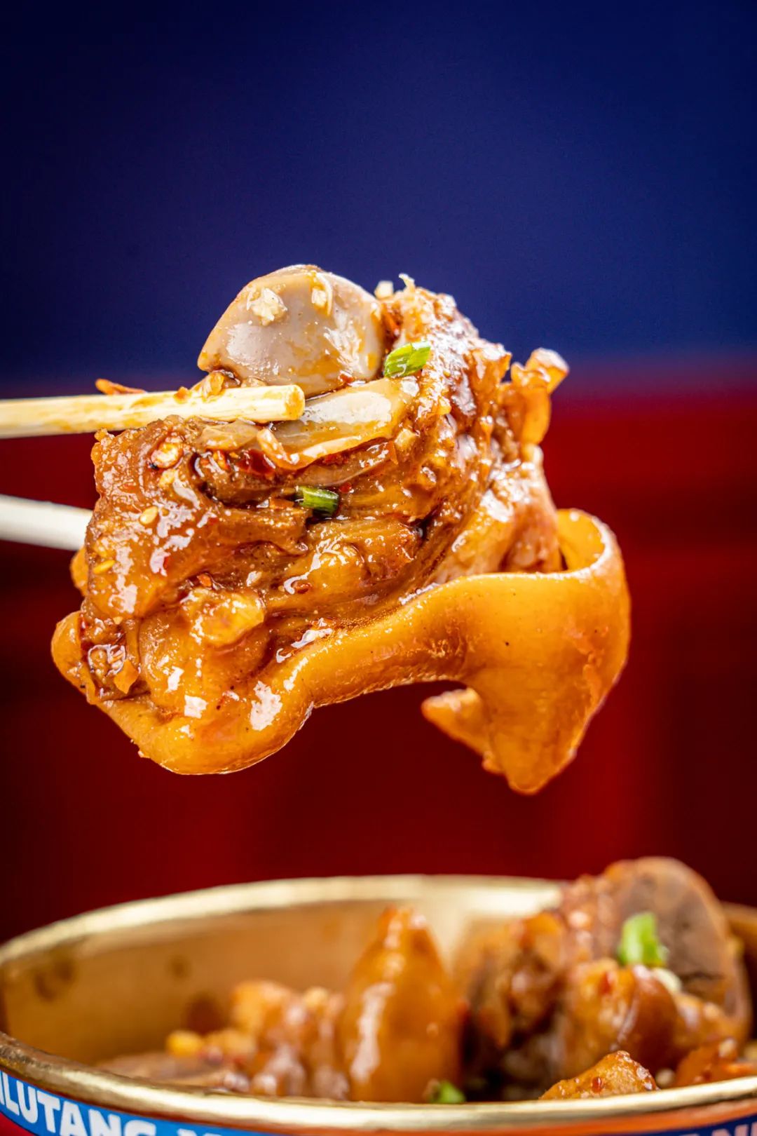 「卤林少堂主」2岁生日“虎”出新招，新品5元吃