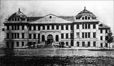 城门挂女子首级示众,城门挂首级