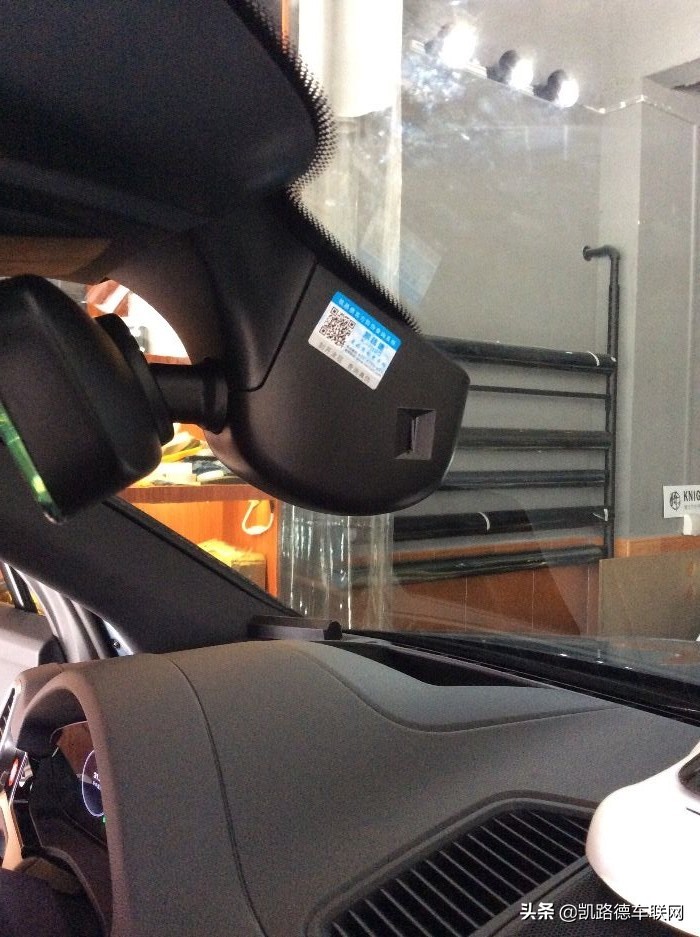 阅读灯+雨感取电免走线，凯路德C1行车记录仪升级款上市热销