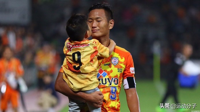 郑大世为什么叫人民鲁尼,鲁尼的国籍