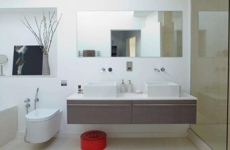 卫生间浴室柜和橱柜材质有啥区别,卫生间浴室柜怎么装实用又好看