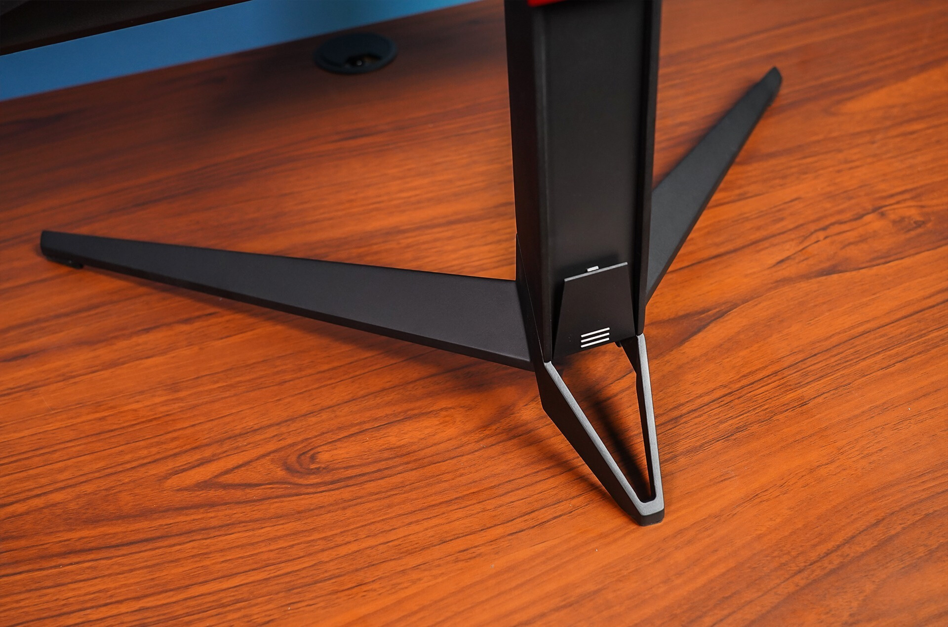 aoc144hz和166hz广色域显示器的区别,aoc24.5寸240hz显示器评测