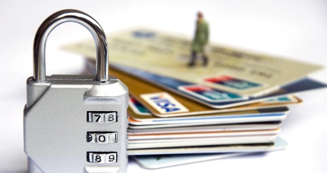 办银行卡要开通短信通知吗,办理银行卡时要不要开通短信通知