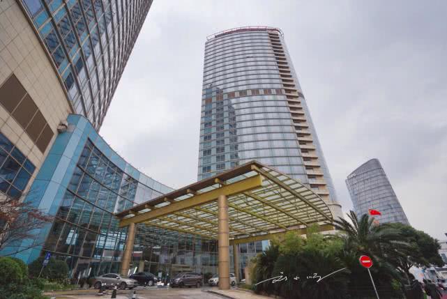 上海旅游外滩五星酒店,上海可看外滩和东方明珠的酒店