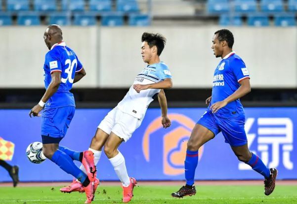 中超第一轮比赛,中超榜首大战结果