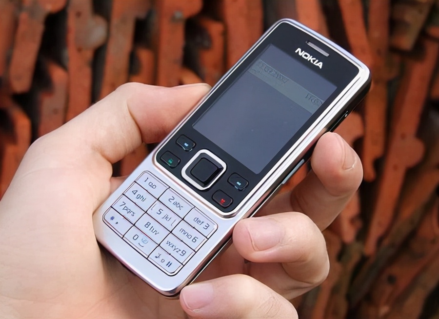 诺基亚手机是怎么倒下的,曾风靡全球的诺基亚手机为何消失