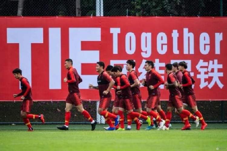 国足四名球员卓尔,国家队名单国足武汉卓尔