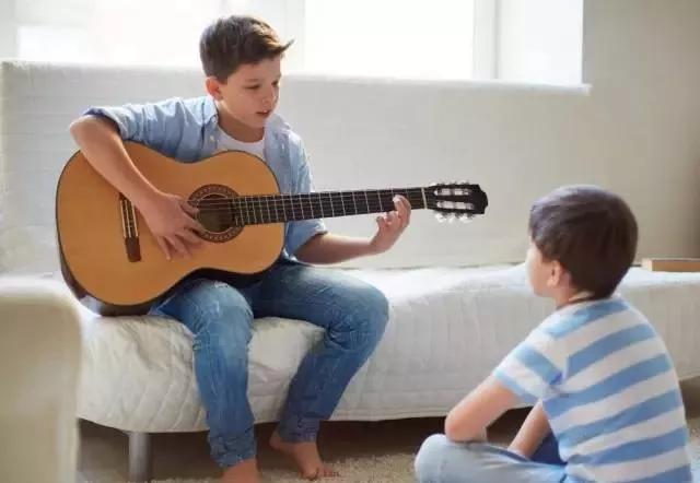 常见乐器特点和学习的难易程度,哪种乐器适合40岁的初学者